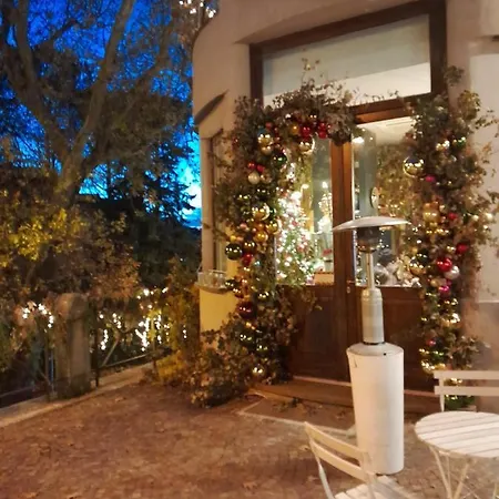 Palace Apartment *